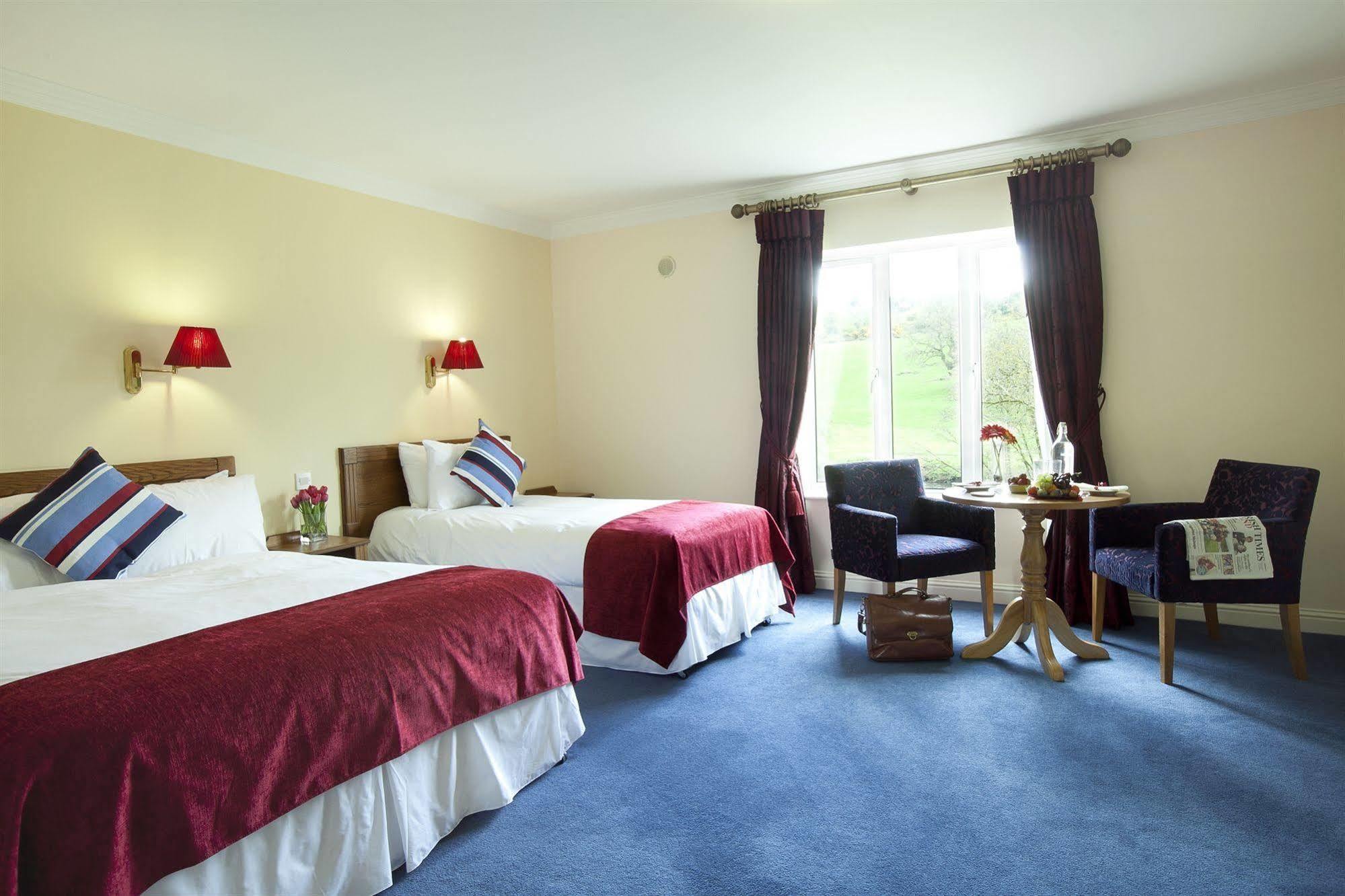 Riverside Park Hotel Macroom Eksteriør billede