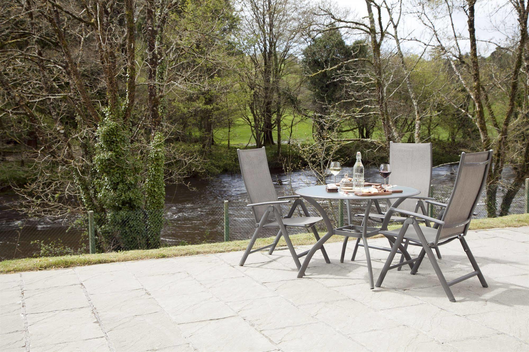 Riverside Park Hotel Macroom Eksteriør billede